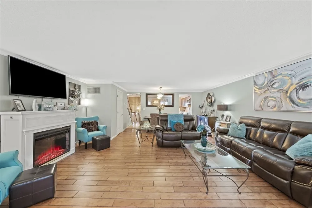 86 Abington Rd, Danvers, MA 01923