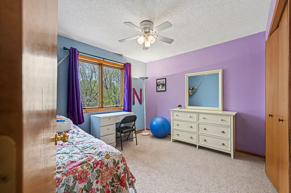 675 Bridle Ridge Circle, Eagan, MN 55123