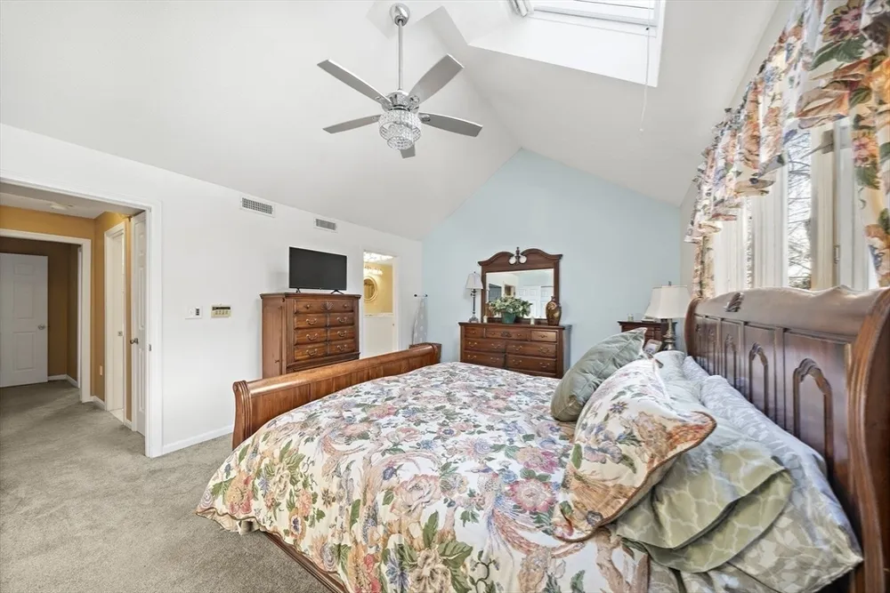 86 Abington Rd, Danvers, MA 01923