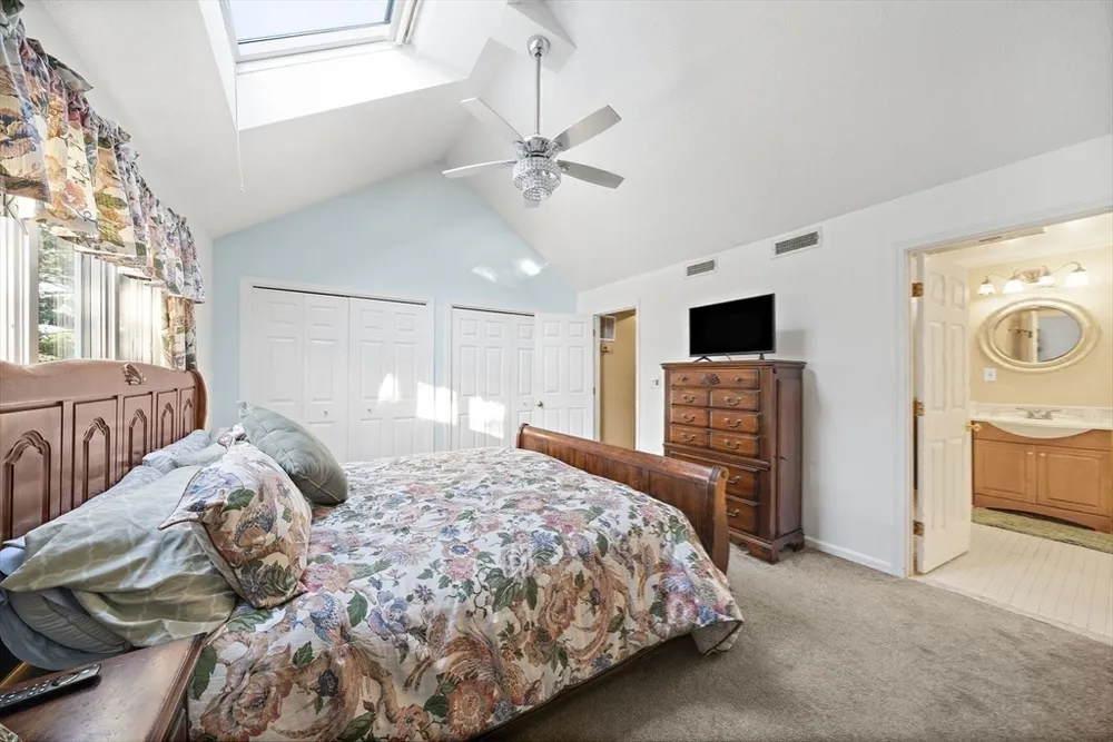 86 Abington Rd, Danvers, MA 01923