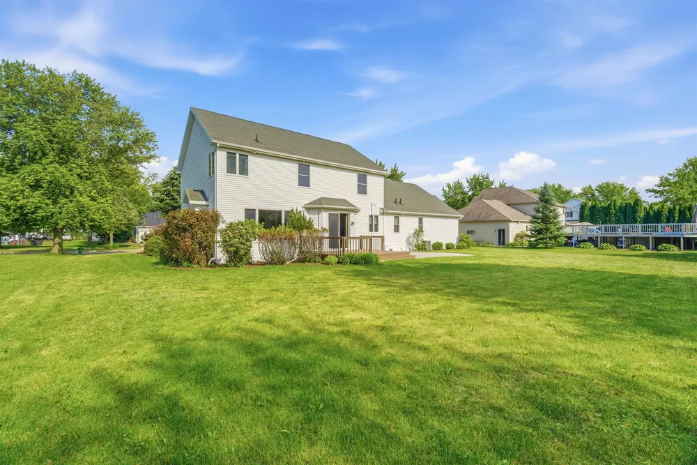 4717 N Tanglewood Dr, Appleton, WI 54913