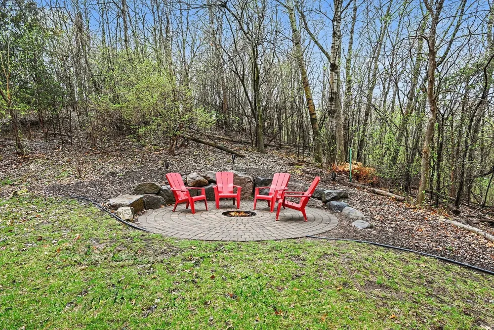 675 Bridle Ridge Circle, Eagan, MN 55123