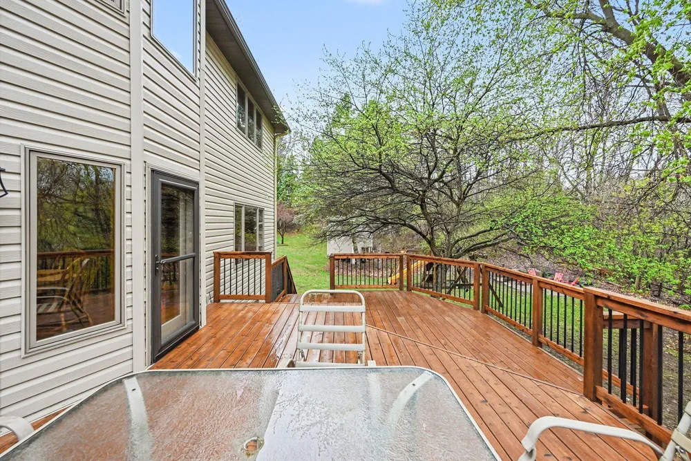 675 Bridle Ridge Circle, Eagan, MN 55123