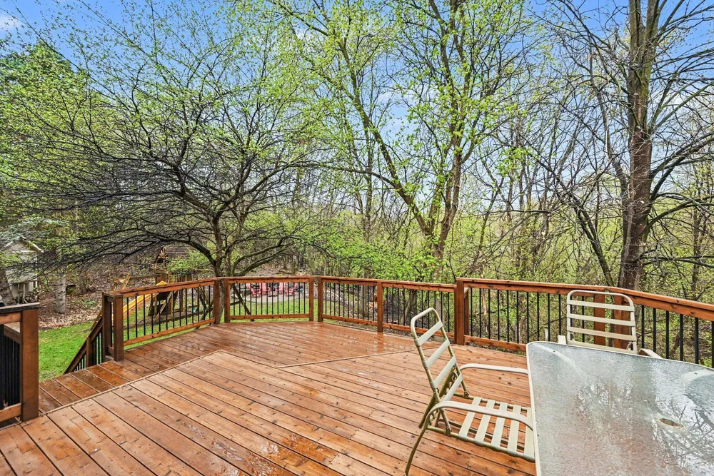 675 Bridle Ridge Circle, Eagan, MN 55123