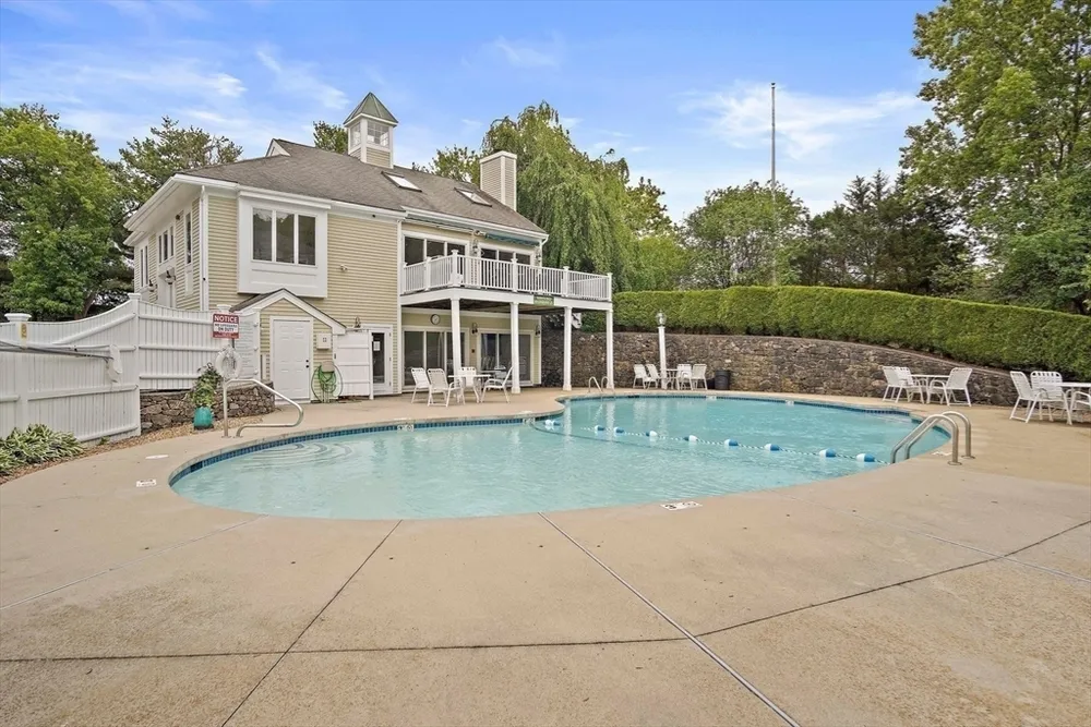 86 Abington Rd, Danvers, MA 01923