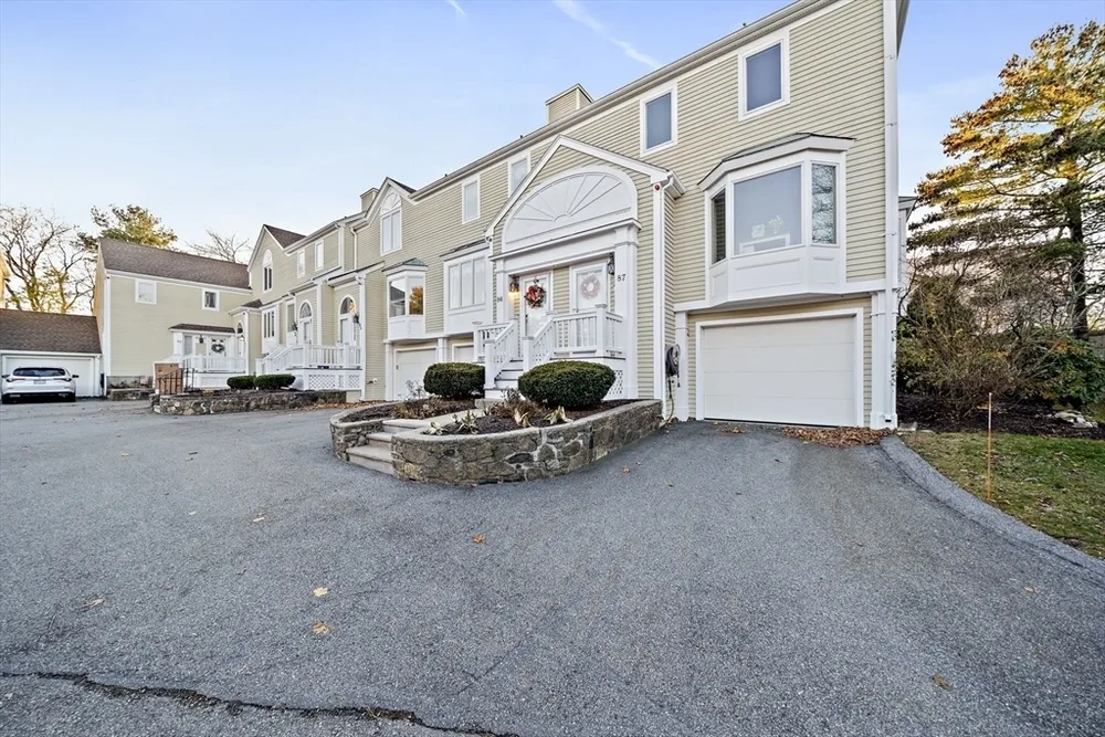 86 Abington Rd, Danvers, MA 01923