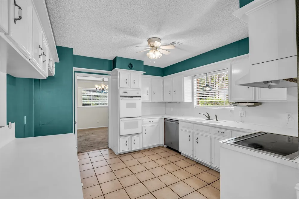 5310 Boyce Springs Dr, Houston, TX 77066