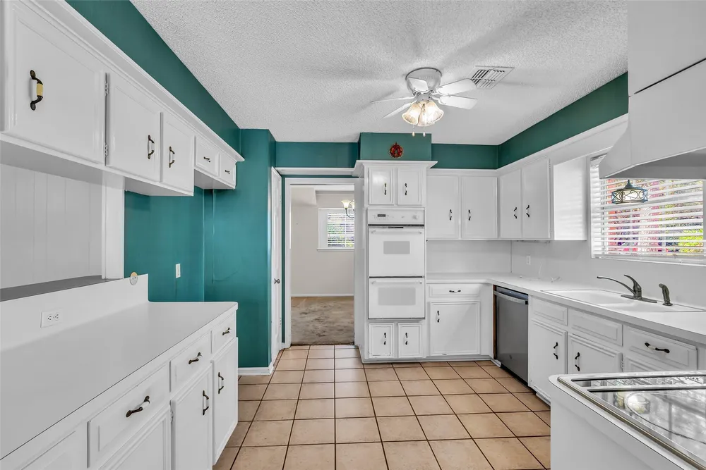5310 Boyce Springs Dr, Houston, TX 77066