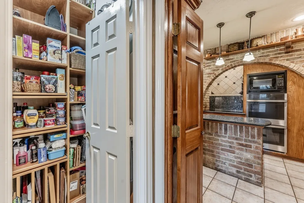 6047 Spring Creek, Spring, TX 77379
