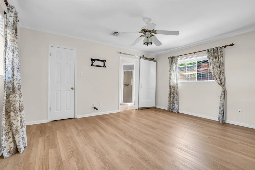 5310 Boyce Springs Dr, Houston, TX 77066
