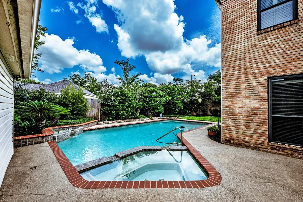 6047 Spring Creek, Spring, TX 77379
