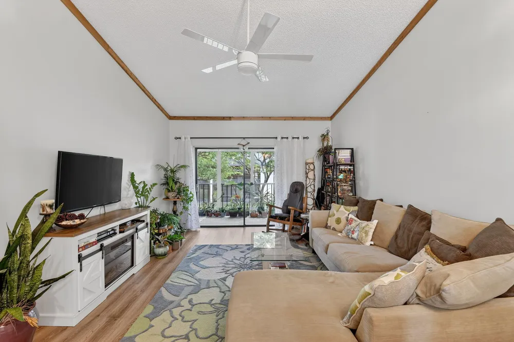 7855 Willow Spring Dr, Lake Worth, FL 33467