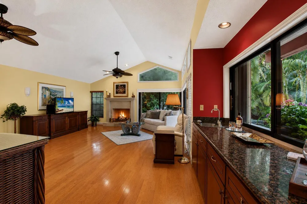 21700 Club Villa Terrace, Boca Raton, FL 33433