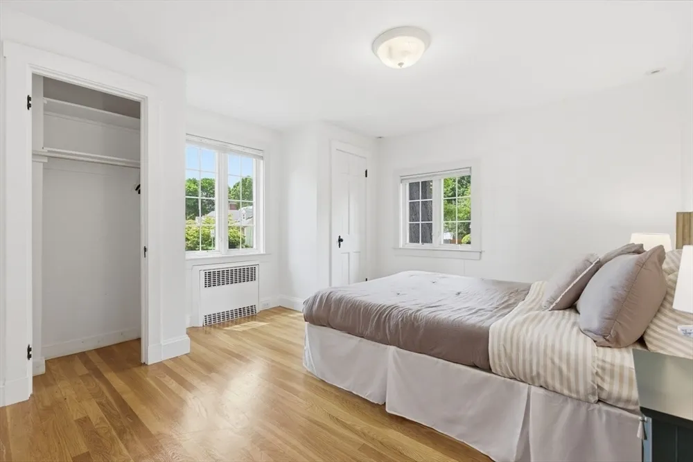 127 Larchmont Rd, Melrose, MA 02176