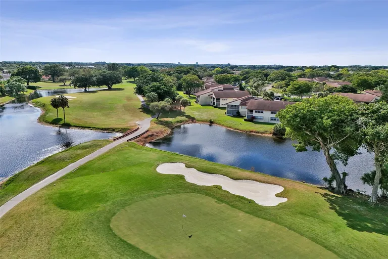 8740 Azalea Ct, Tamarac, FL 33321
