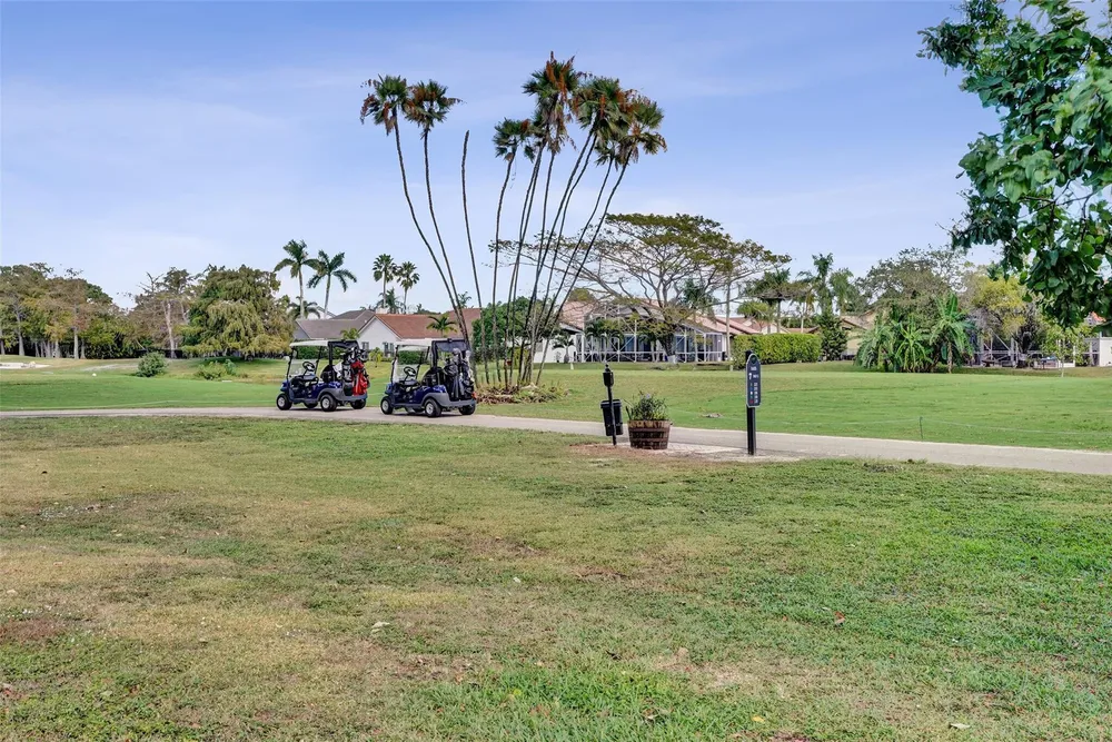8740 Azalea Ct, Tamarac, FL 33321