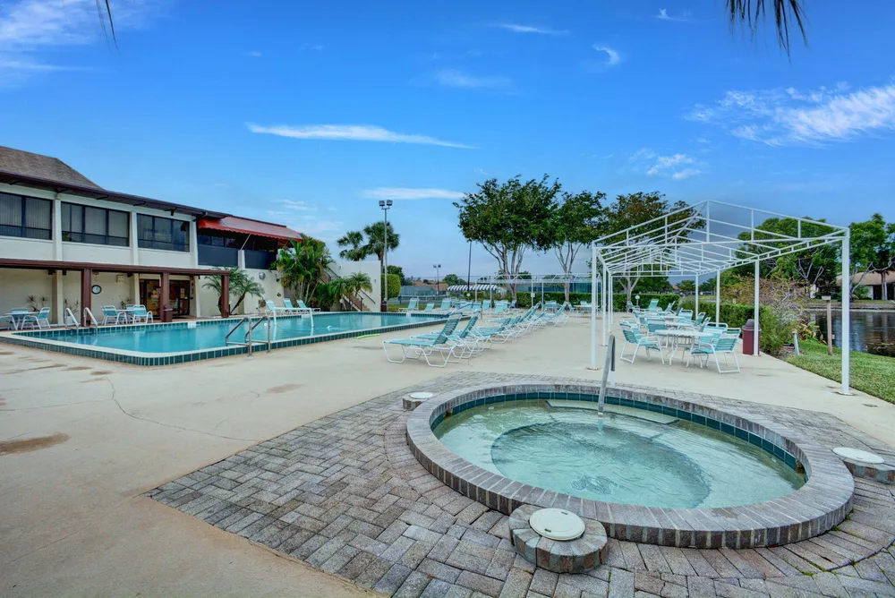 7855 Willow Spring Dr, Lake Worth, FL 33467