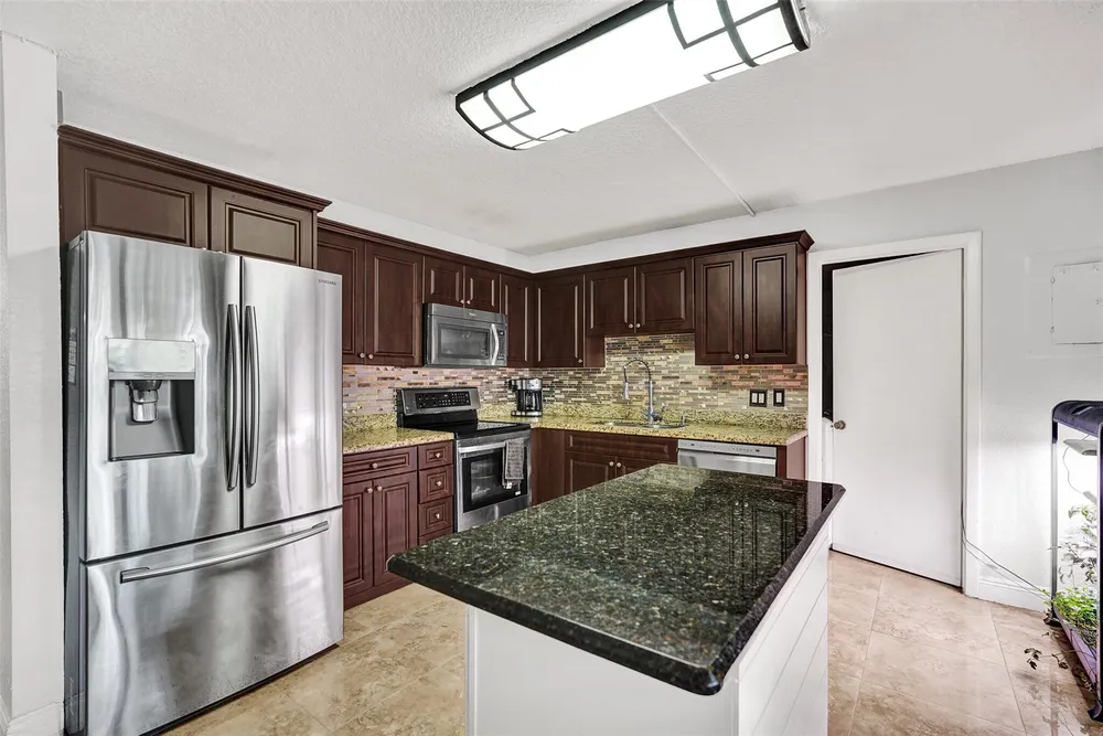 8740 Azalea Ct, Tamarac, FL 33321