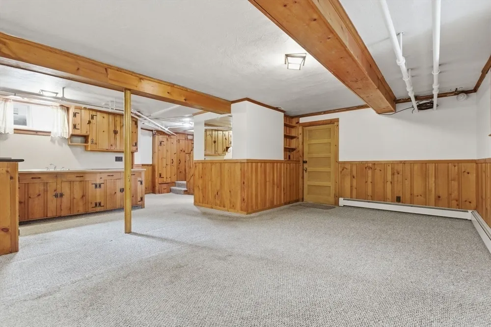 127 Larchmont Rd, Melrose, MA 02176