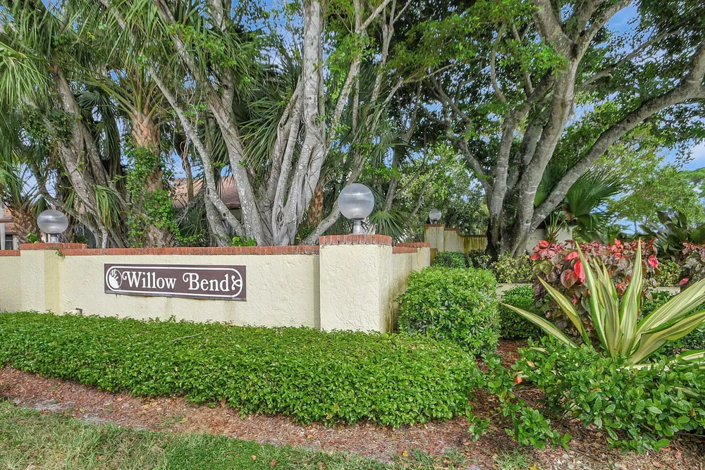 7855 Willow Spring Dr, Lake Worth, FL 33467
