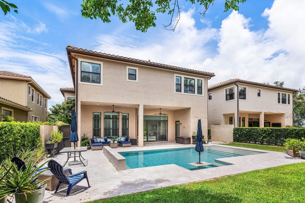 8658 Lewis River Rd, Delray Beach, FL 33446
