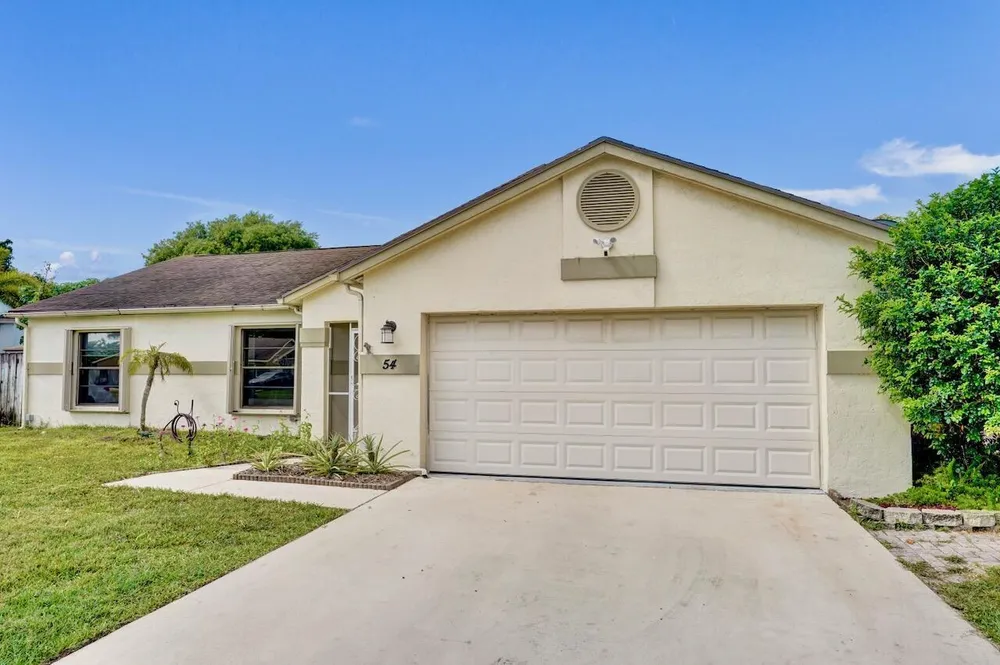 54 Cedar Circle, Boynton Beach, FL 33436