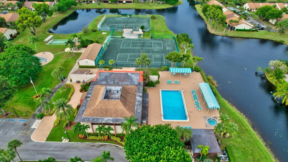 7855 Willow Spring Dr, Lake Worth, FL 33467