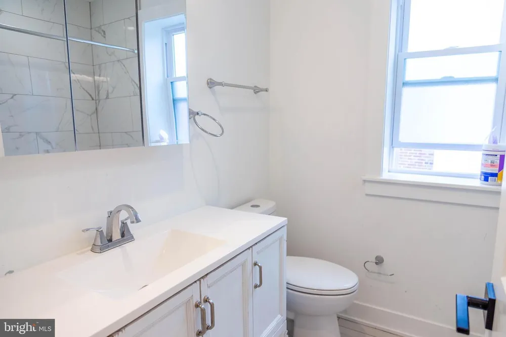 7 Center St, Collingswood, NJ 08108