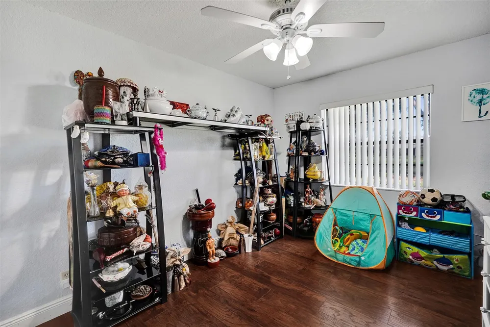 8740 Azalea Ct, Tamarac, FL 33321