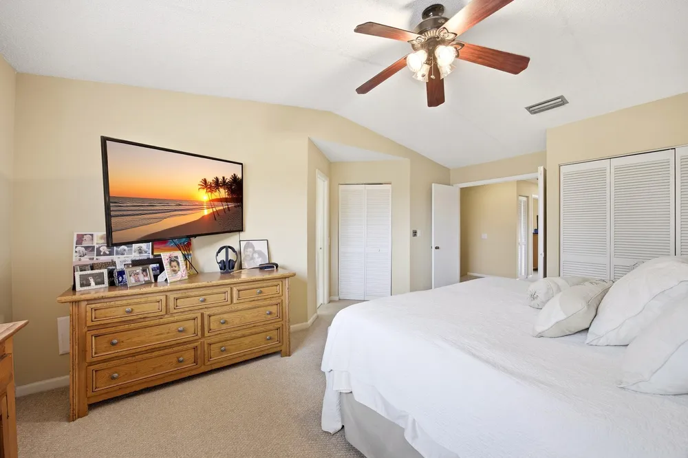 6738 Via Regina, Boca Raton, FL 33433