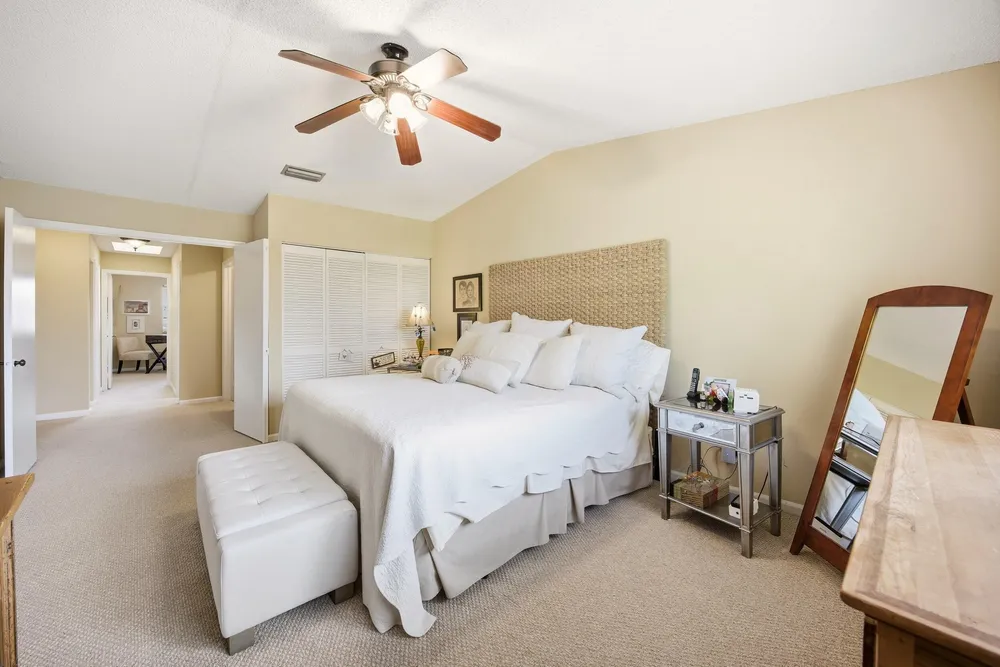 6738 Via Regina, Boca Raton, FL 33433