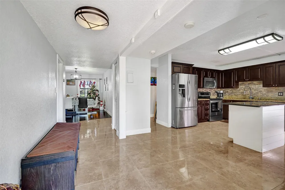 8740 Azalea Ct, Tamarac, FL 33321
