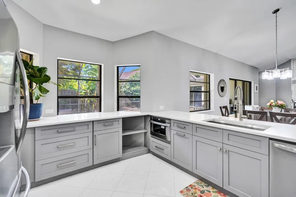 54 Cedar Circle, Boynton Beach, FL 33436