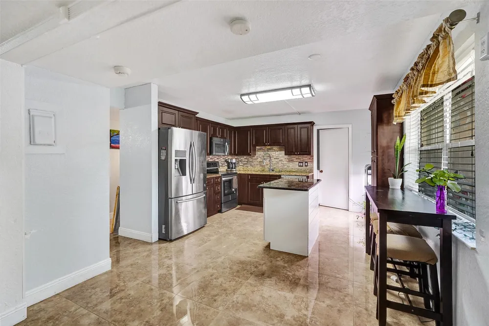 8740 Azalea Ct, Tamarac, FL 33321