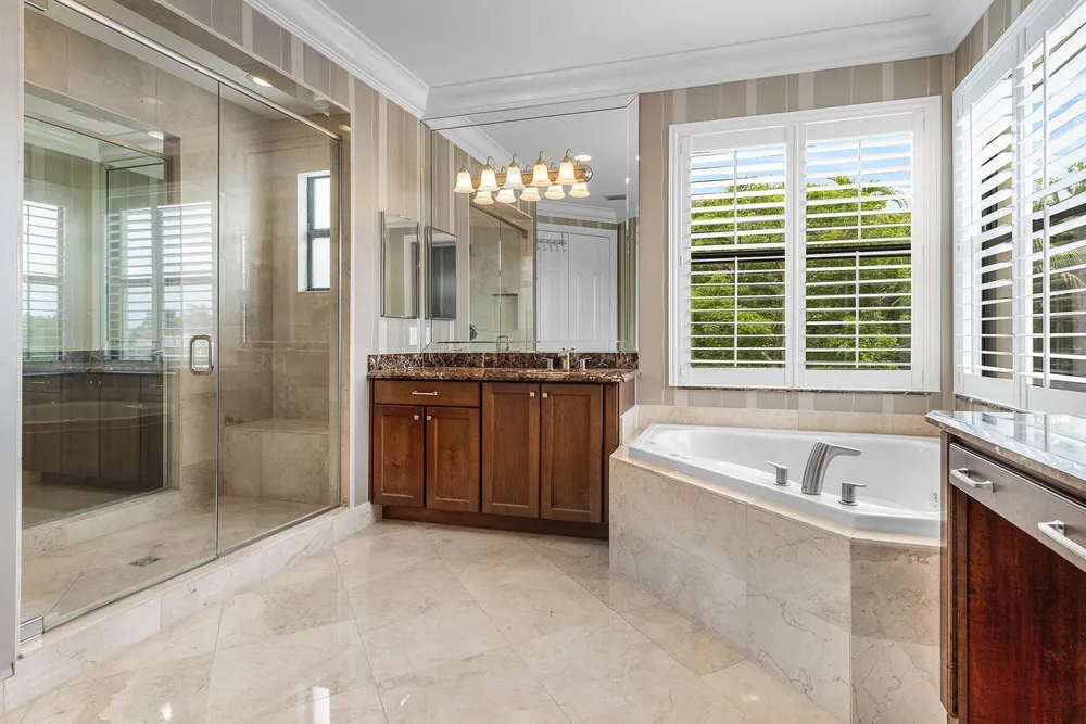 8658 Lewis River Rd, Delray Beach, FL 33446