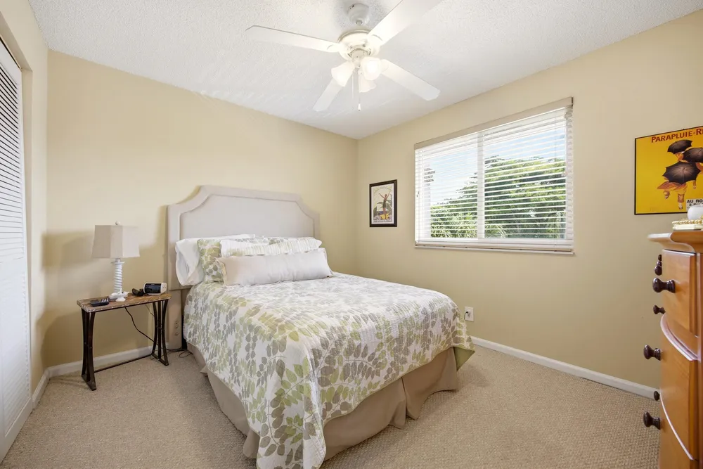 6738 Via Regina, Boca Raton, FL 33433