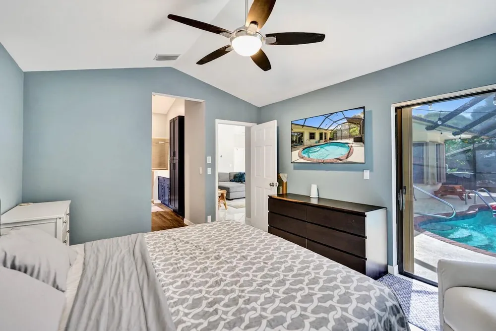 54 Cedar Circle, Boynton Beach, FL 33436