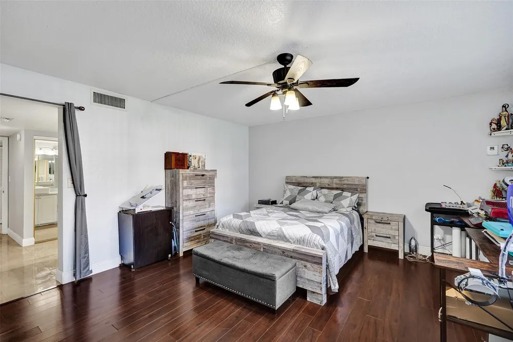 8740 Azalea Ct, Tamarac, FL 33321