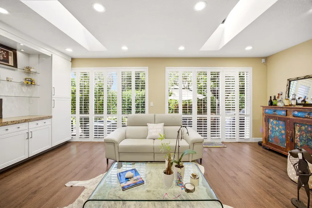 6738 Via Regina, Boca Raton, FL 33433