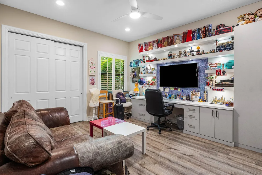 8658 Lewis River Rd, Delray Beach, FL 33446