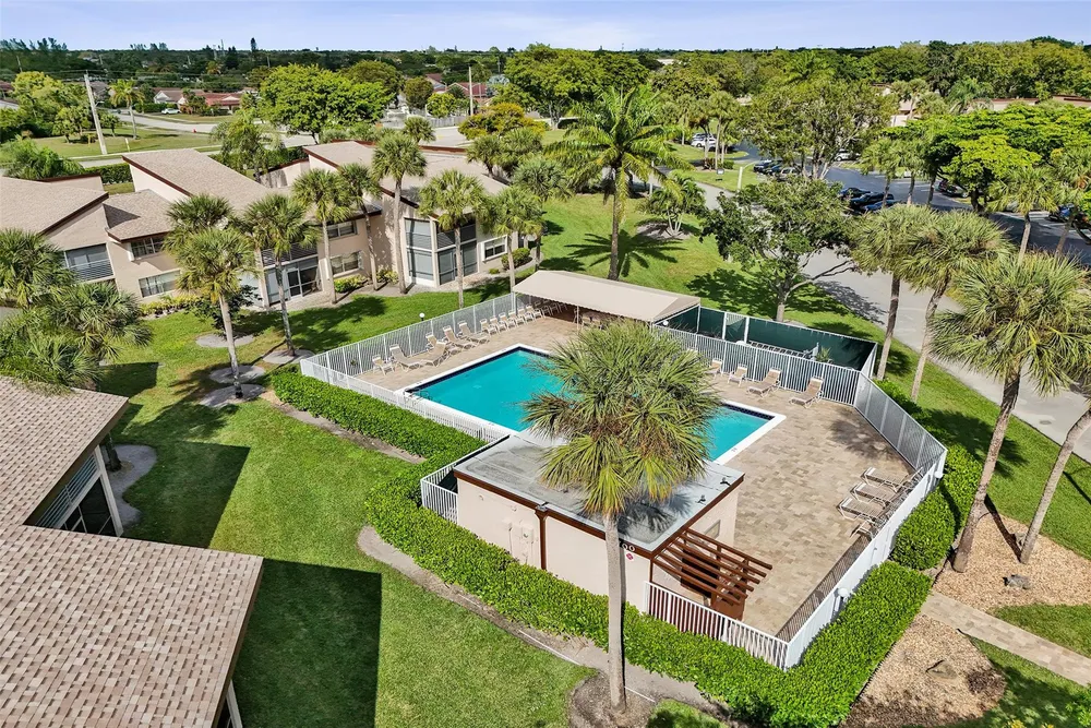 8740 Azalea Ct, Tamarac, FL 33321