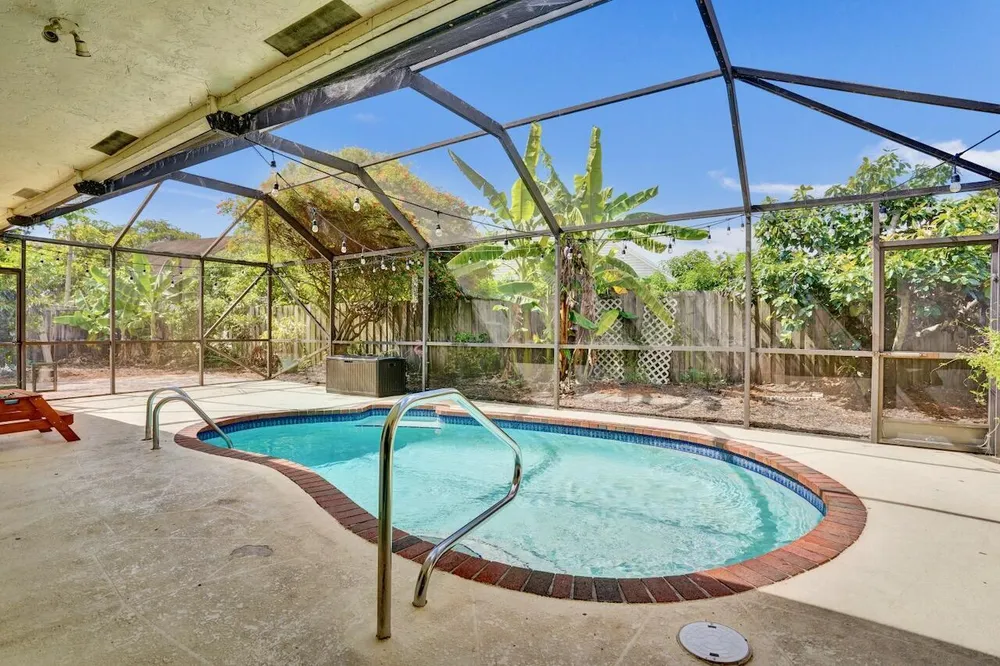 54 Cedar Circle, Boynton Beach, FL 33436