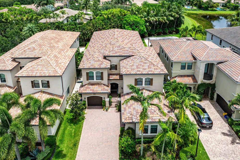 8658 Lewis River Rd, Delray Beach, FL 33446