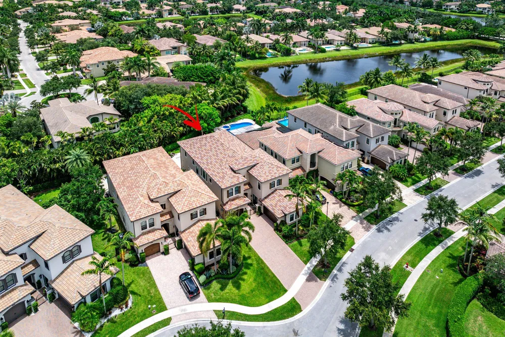 8658 Lewis River Rd, Delray Beach, FL 33446
