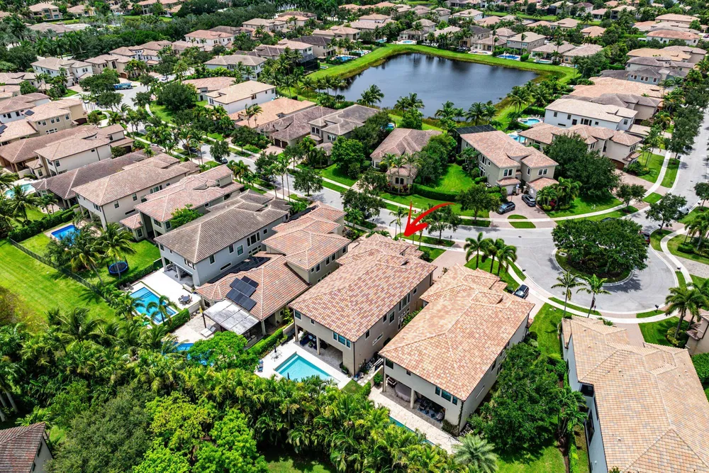 8658 Lewis River Rd, Delray Beach, FL 33446