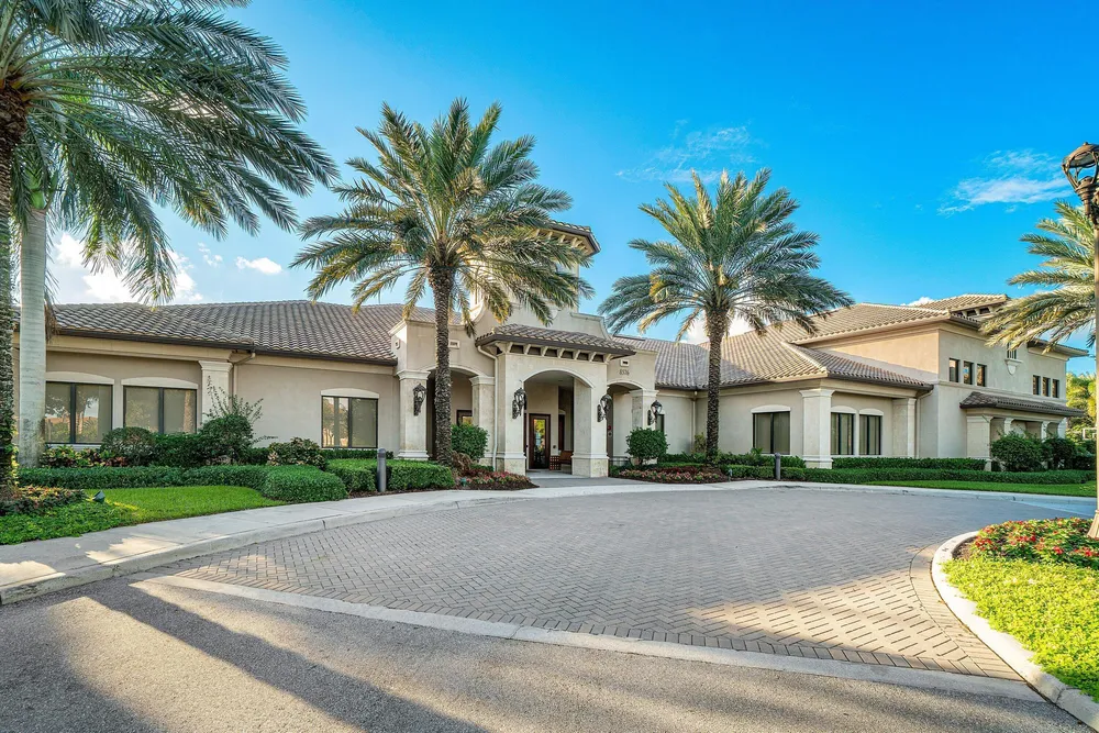 8658 Lewis River Rd, Delray Beach, FL 33446
