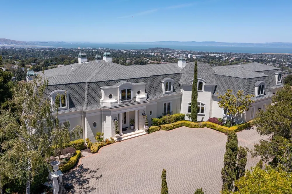 225 Tobin Clark Dr, Hillsborough, CA 94010
