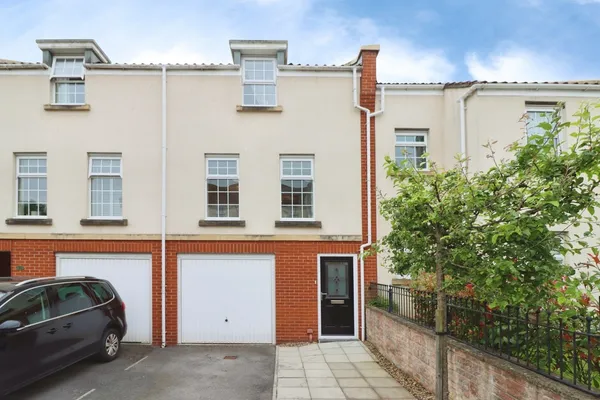 Leaze Close, Thornbury, Bristol, Glou...