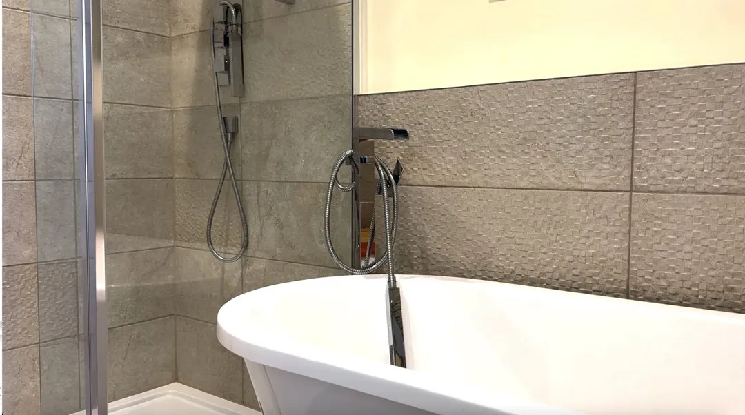 https://mr0.homeflow-assets.co.uk/files/photo/image/47579/1443/_x_/NEW260154_08.jpg