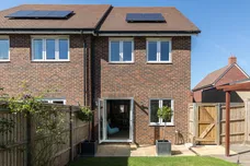 Webber Street, Horley, RH6 photo 4